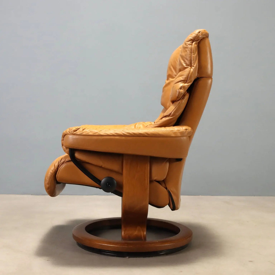 1980s Ekornes Armchair with Cognac Leather Footstool