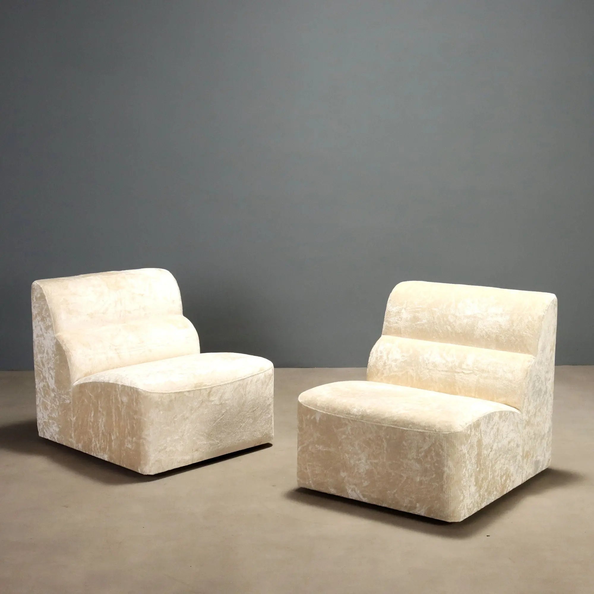 Simon Gavina Antelami Armchairs Design Kazuhide Takahama 1970s