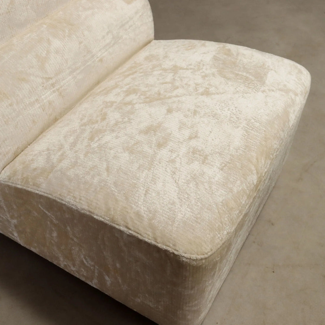 Simon Gavina Antelami Armchairs Design Kazuhide Takahama 1970s