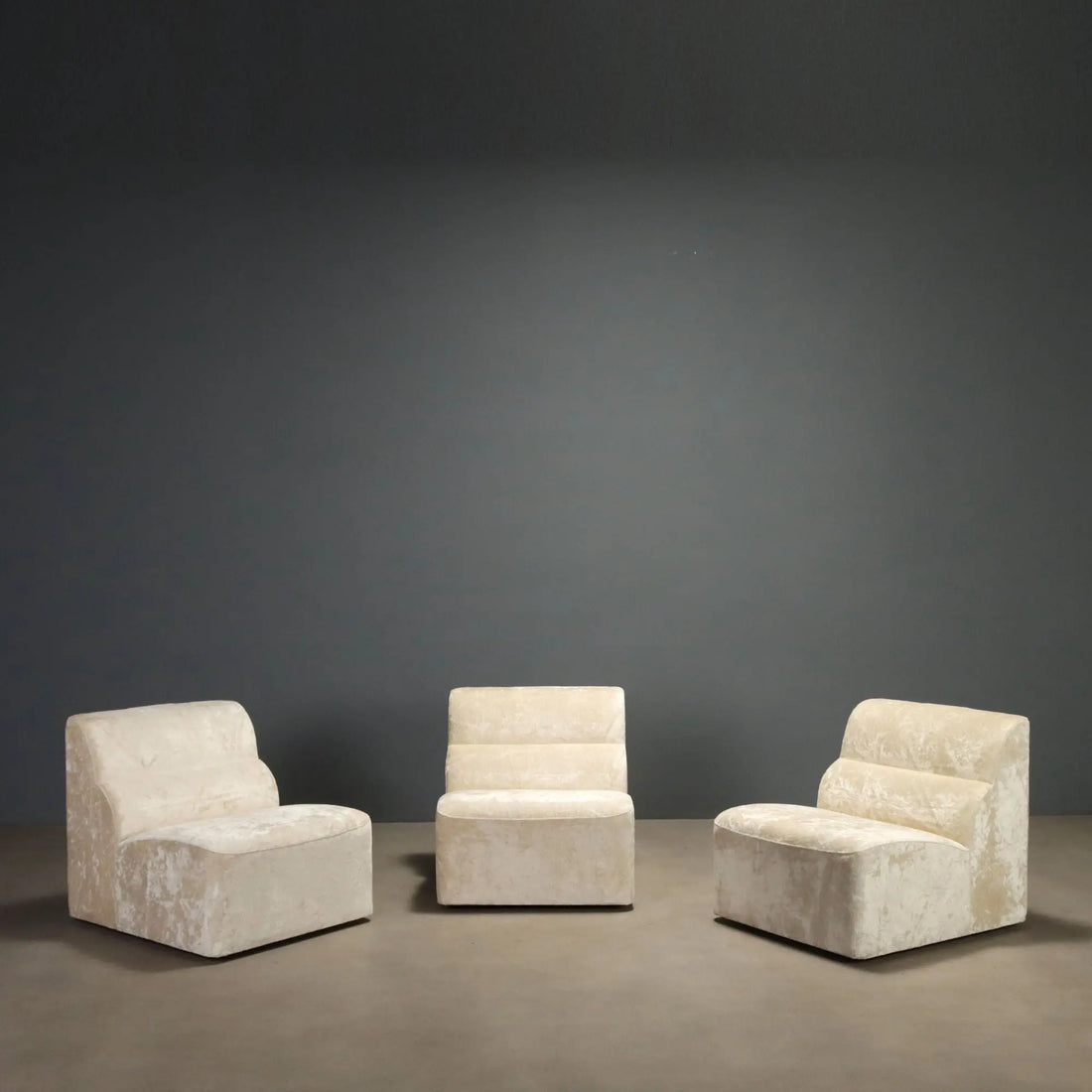 Simon Gavina Antelami Armchais Design Kazuhide Takahama 1970s