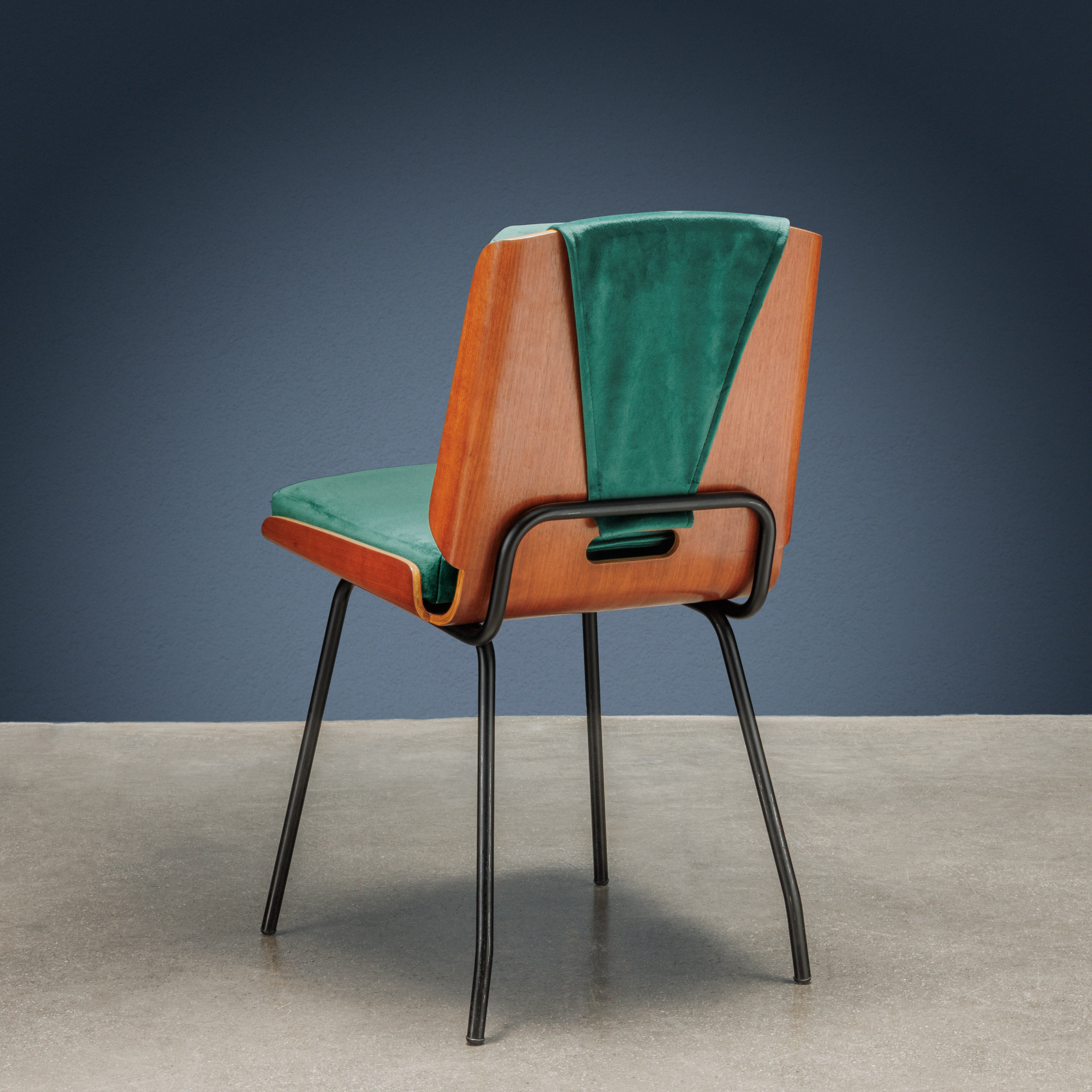  | Modernism  Chairs