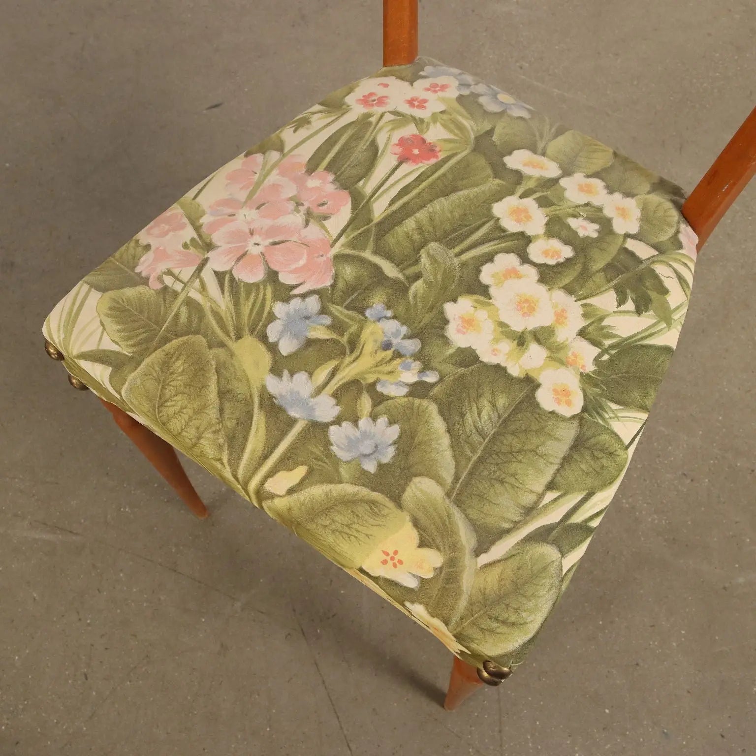 Vintage Chairs from the 1960s Beech Wood Spring Padding Cloth | Modernism | Chairs