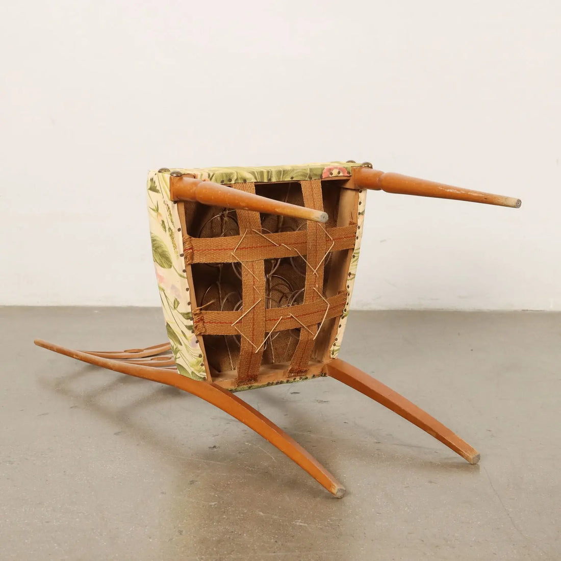 Vintage Chairs from the 1960s Beech Wood Spring Padding Cloth | Modernism | Chairs