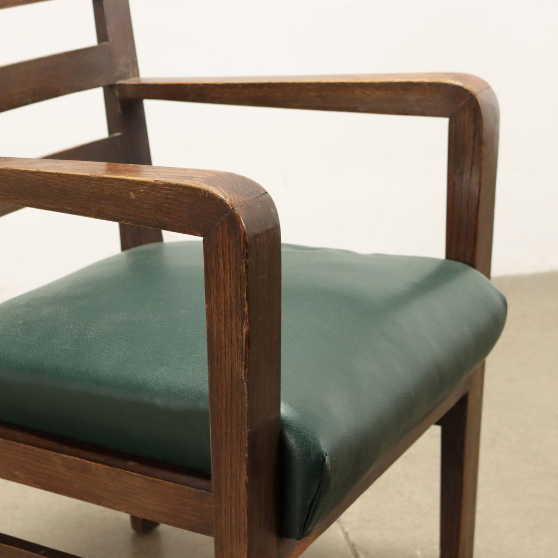  | Modernism  Chairs