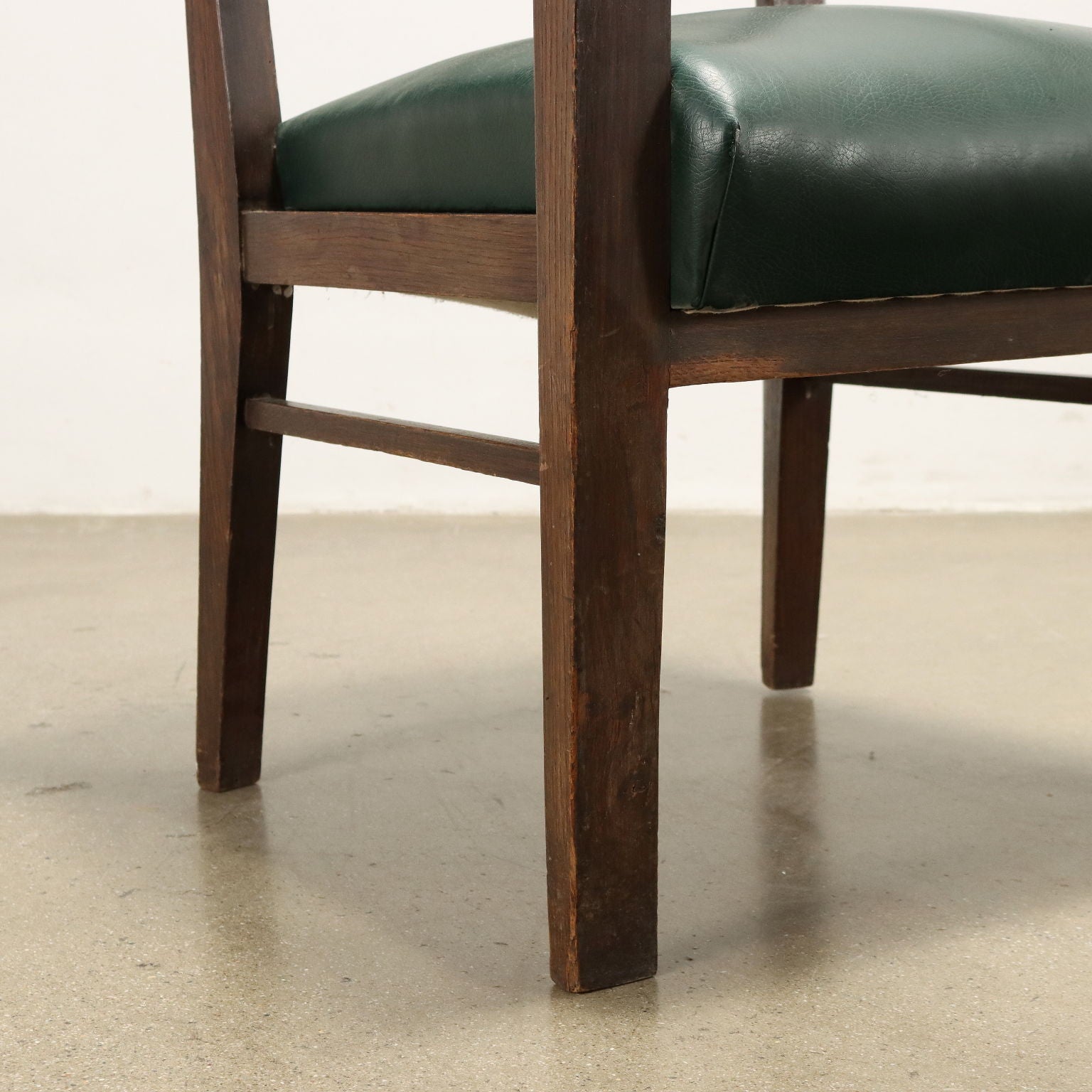  | Modernism  Chairs