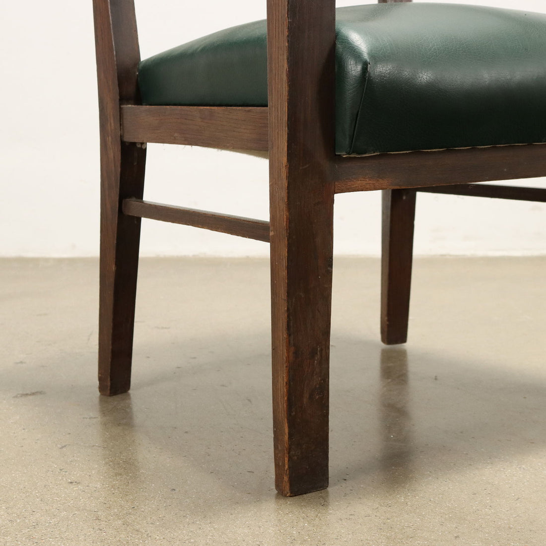  | Modernism  Chairs