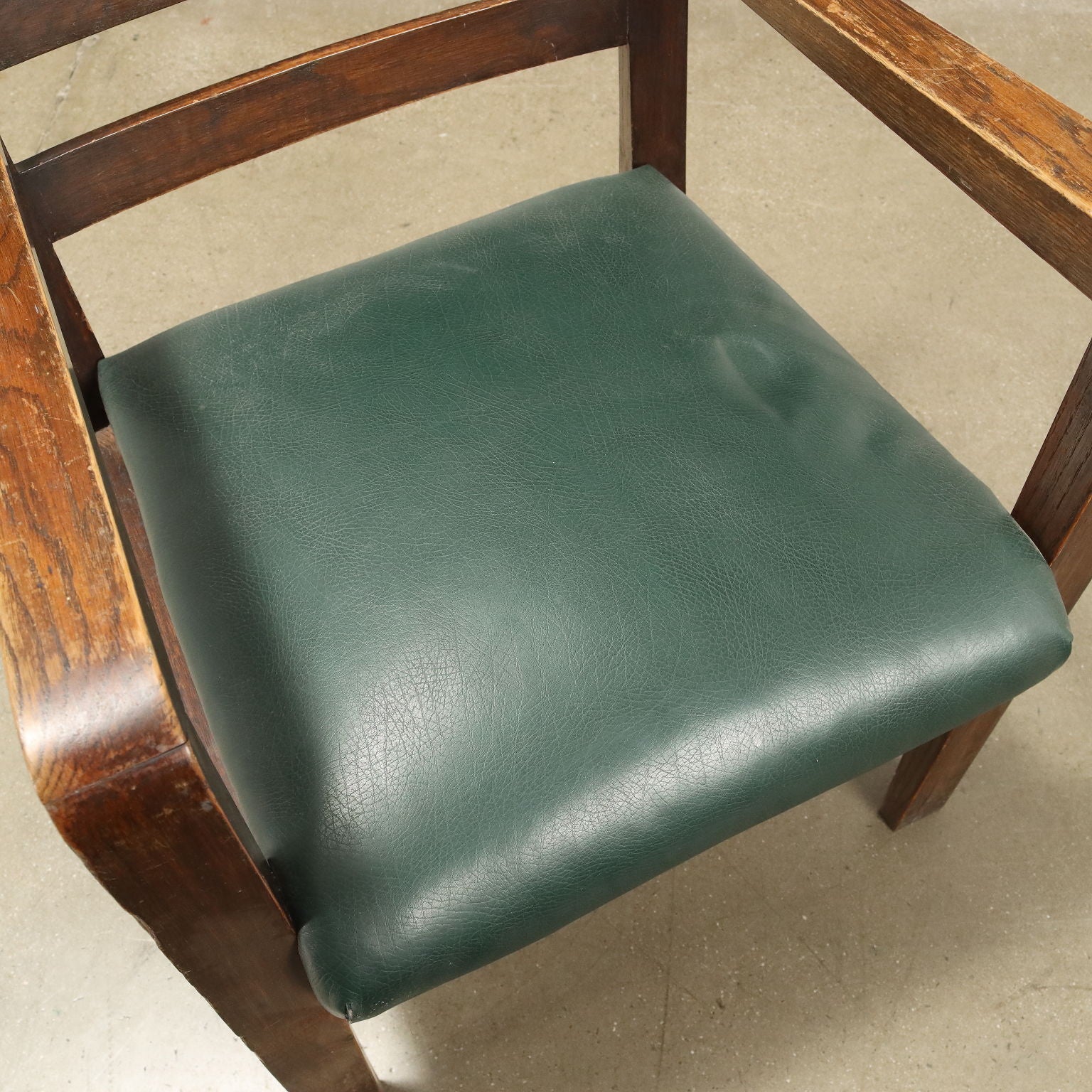 | Modernism  Chairs