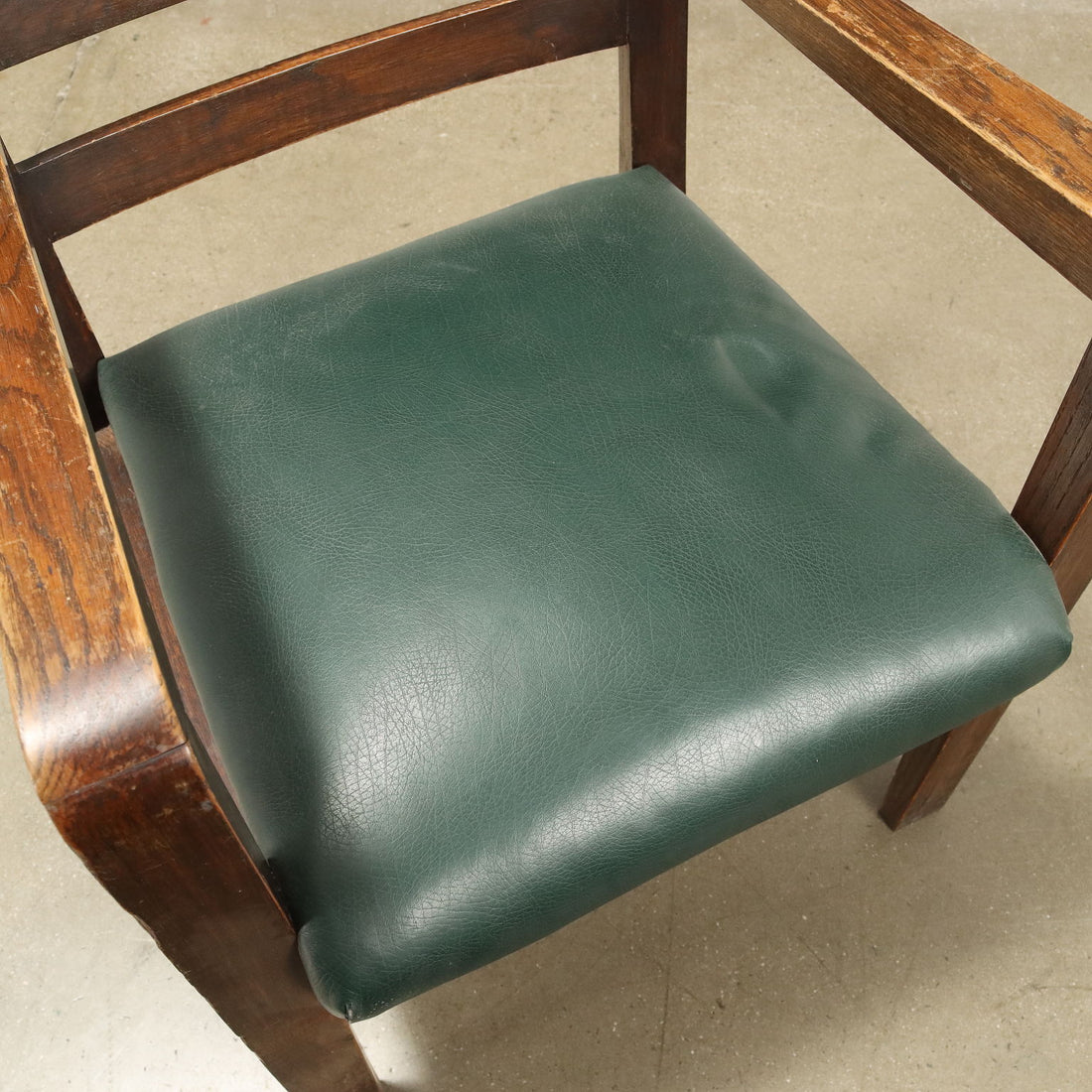  | Modernism  Chairs