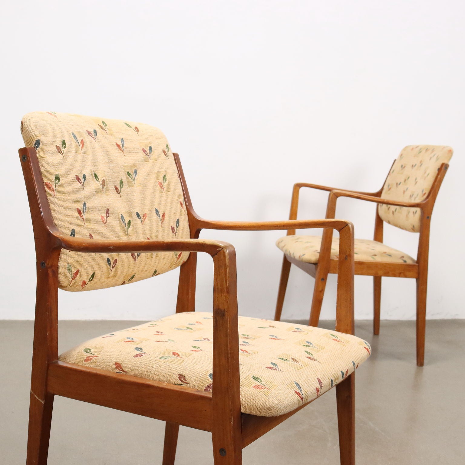  | Modernism  Chairs