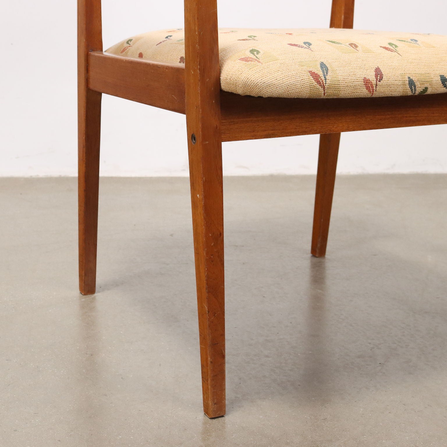  | Modernism  Chairs