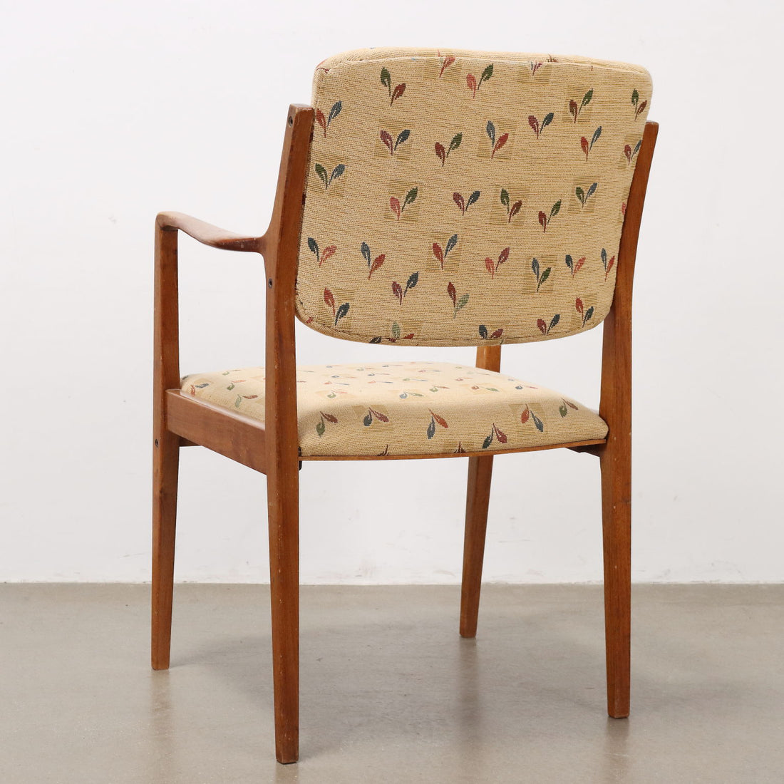  | Modernism  Chairs