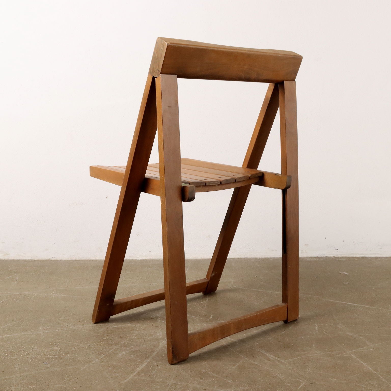  | Modernism  Chairs