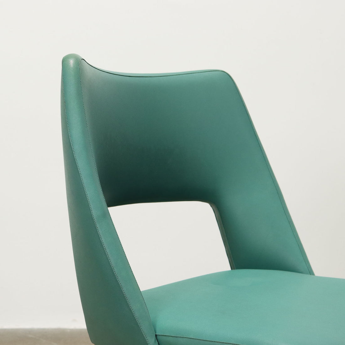  | Modernism  Chairs