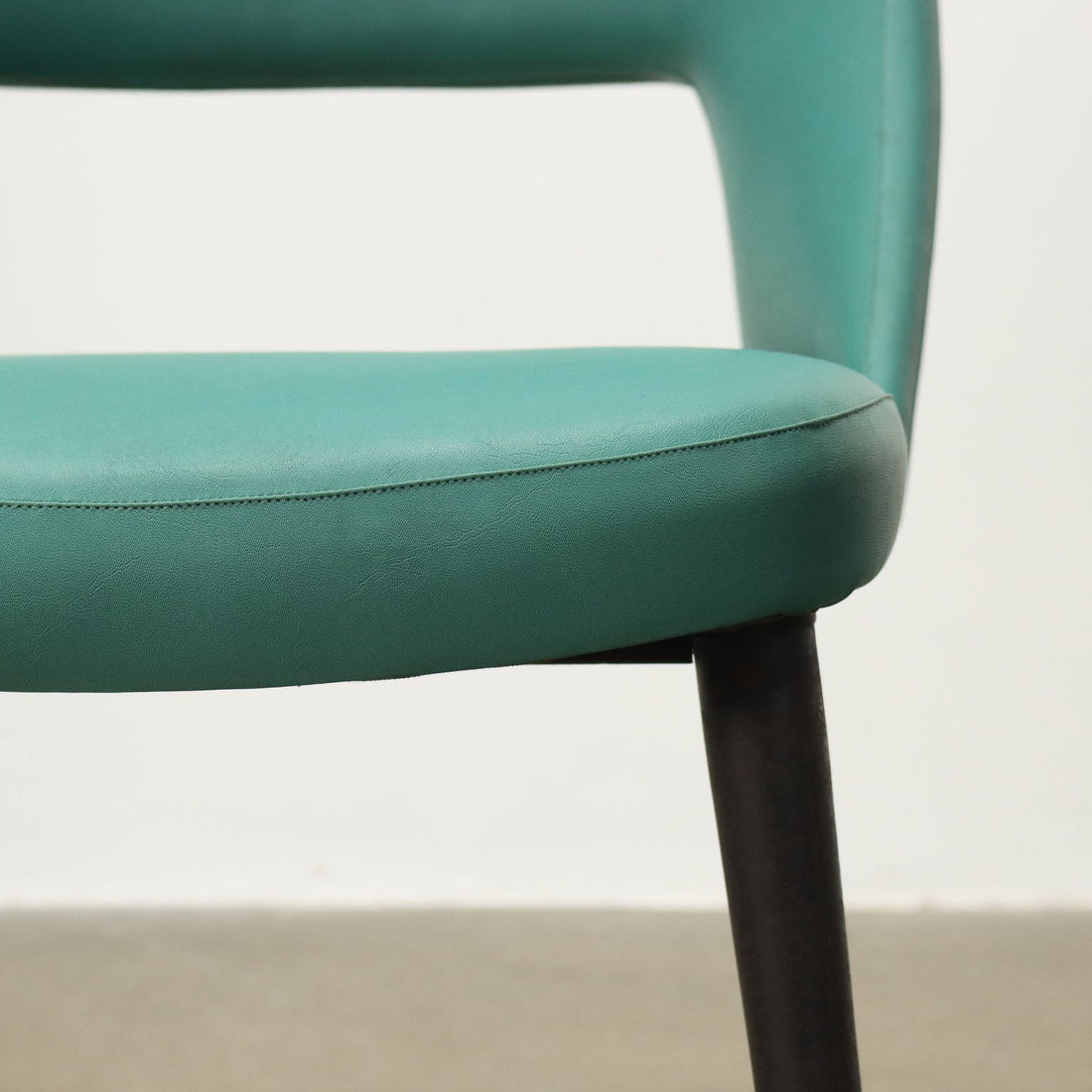  | Modernism  Chairs