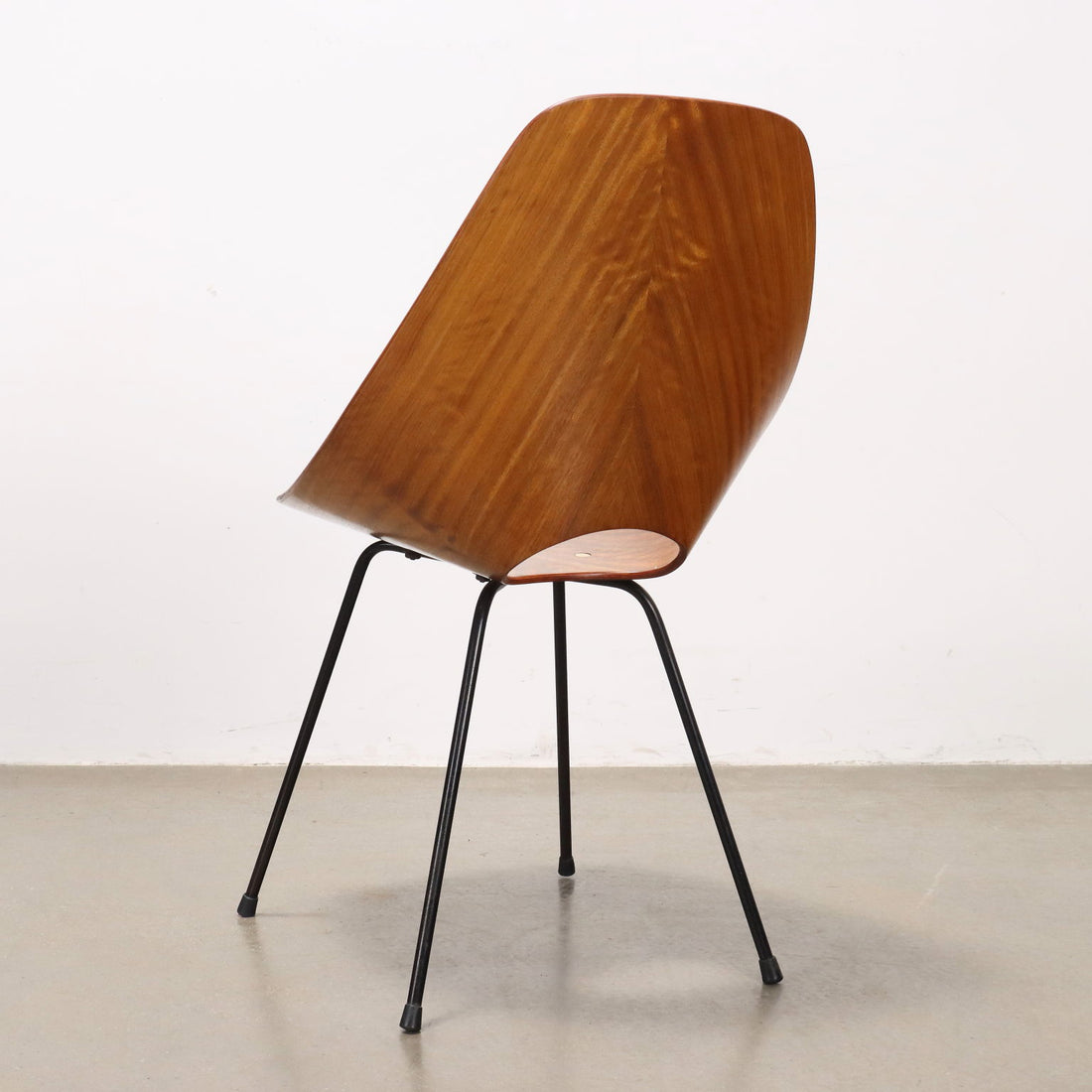  | Modernism  Chairs