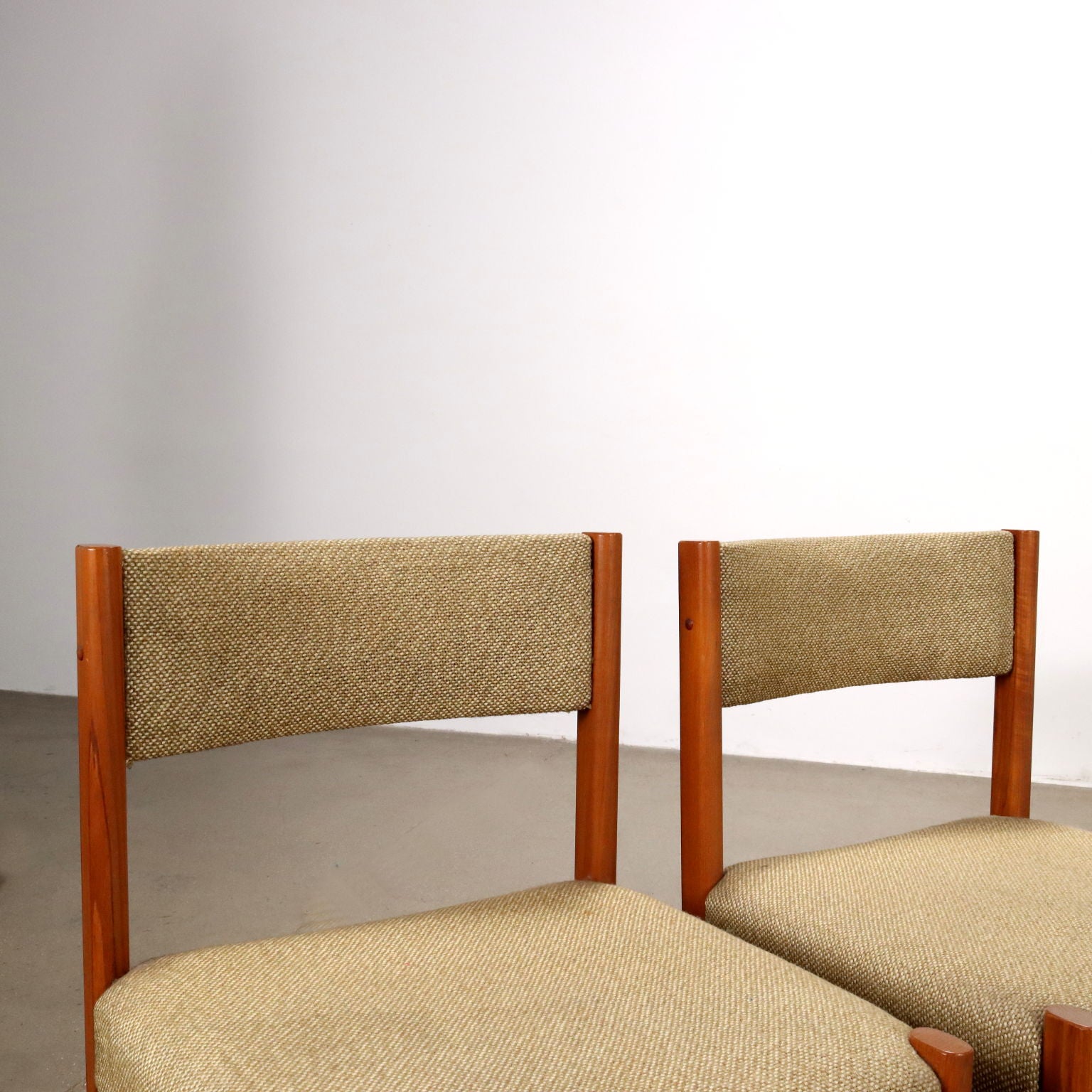  | Modernism  Chairs