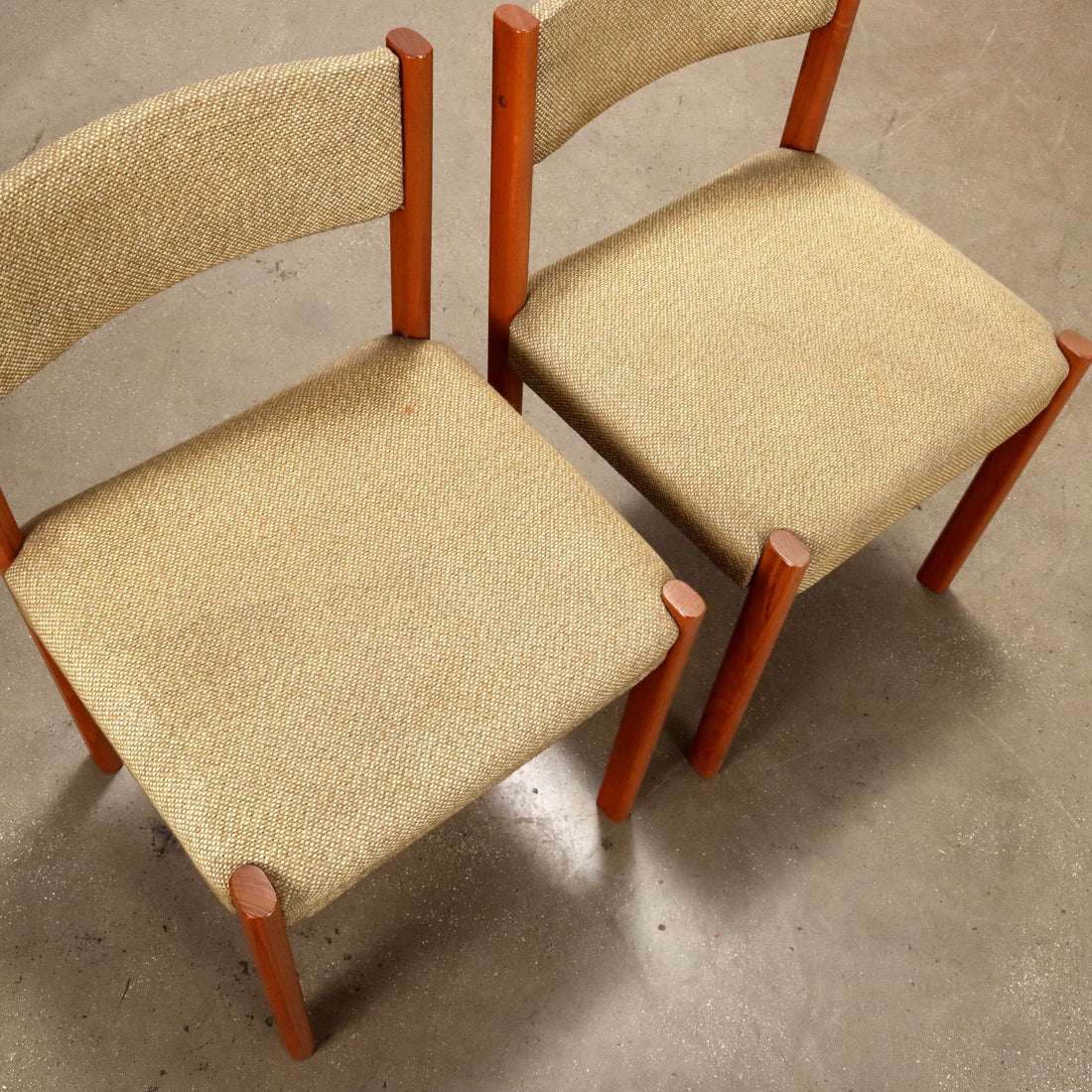  | Modernism  Chairs