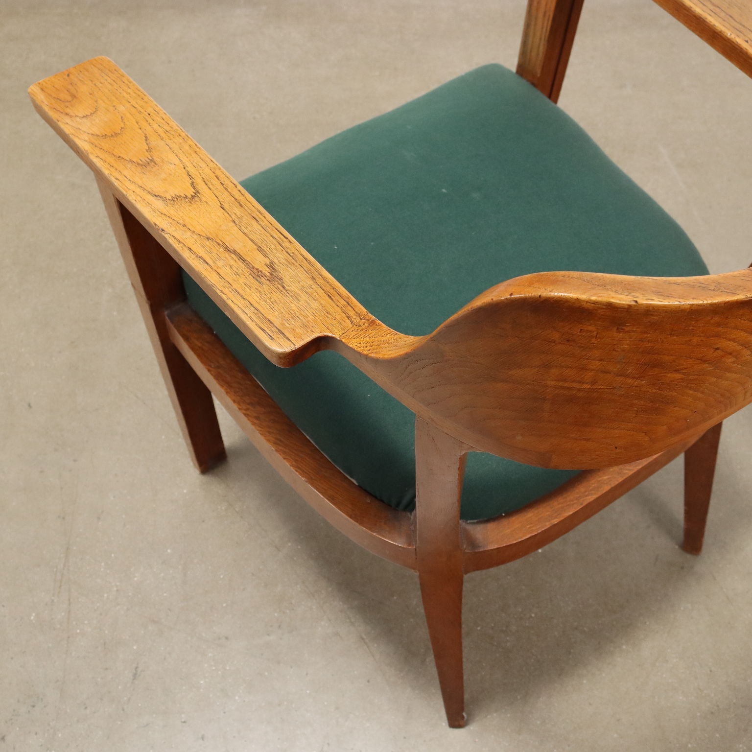  | Modernism  Chairs