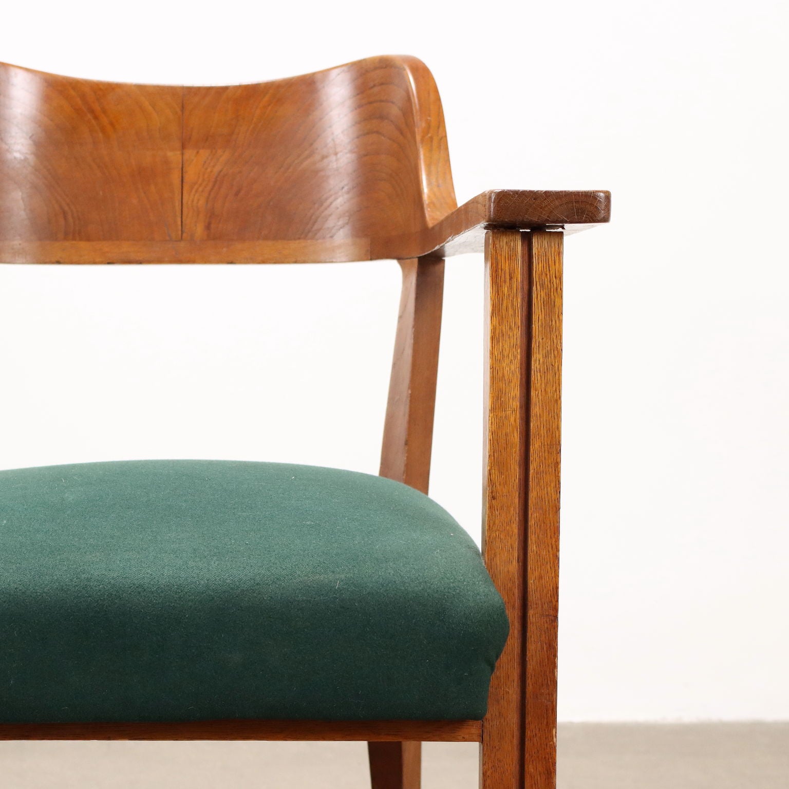  | Modernism  Chairs