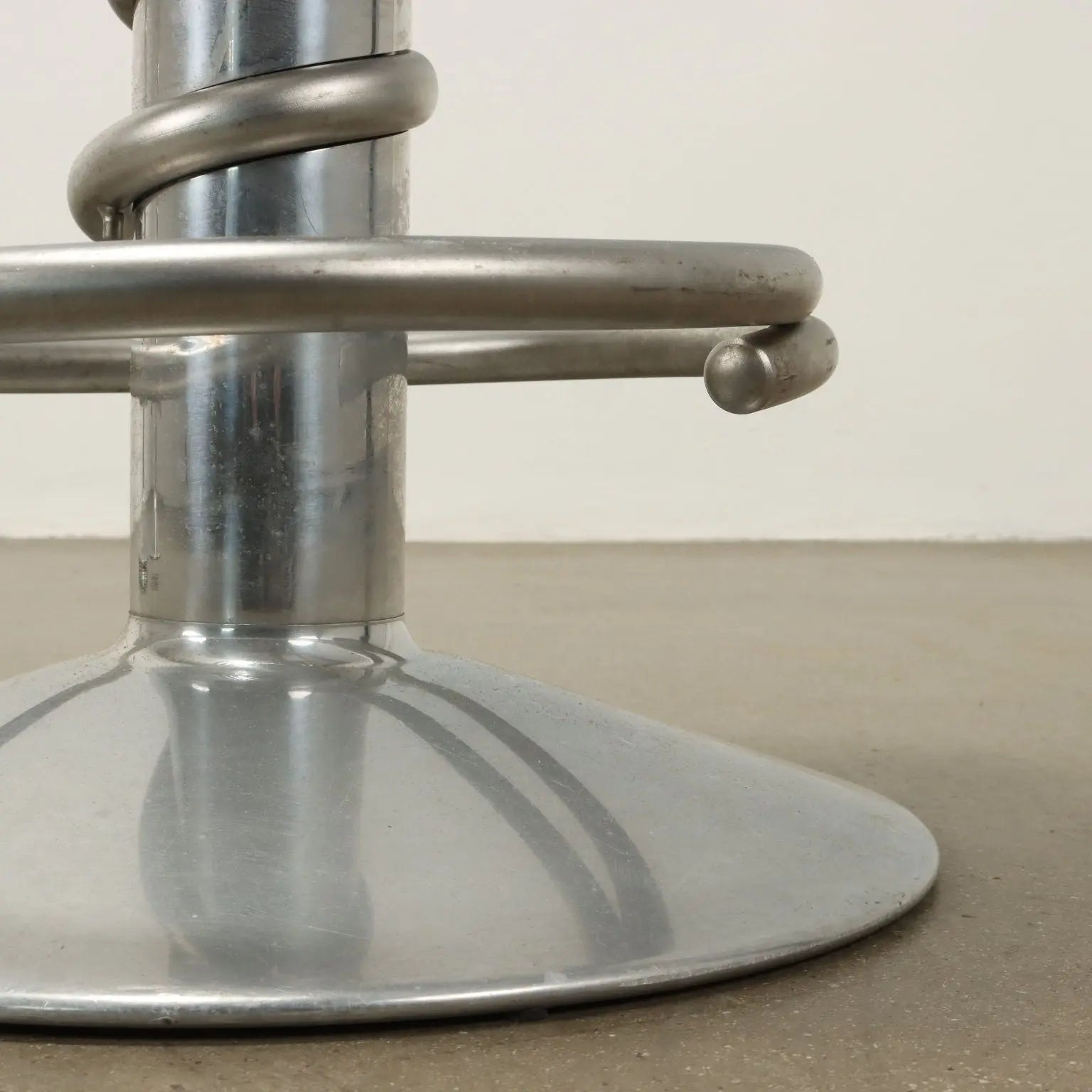 Driade Screw Stools Vintage Design Ron Arad Aluminium Metal 2000s | Modernism | Chairs