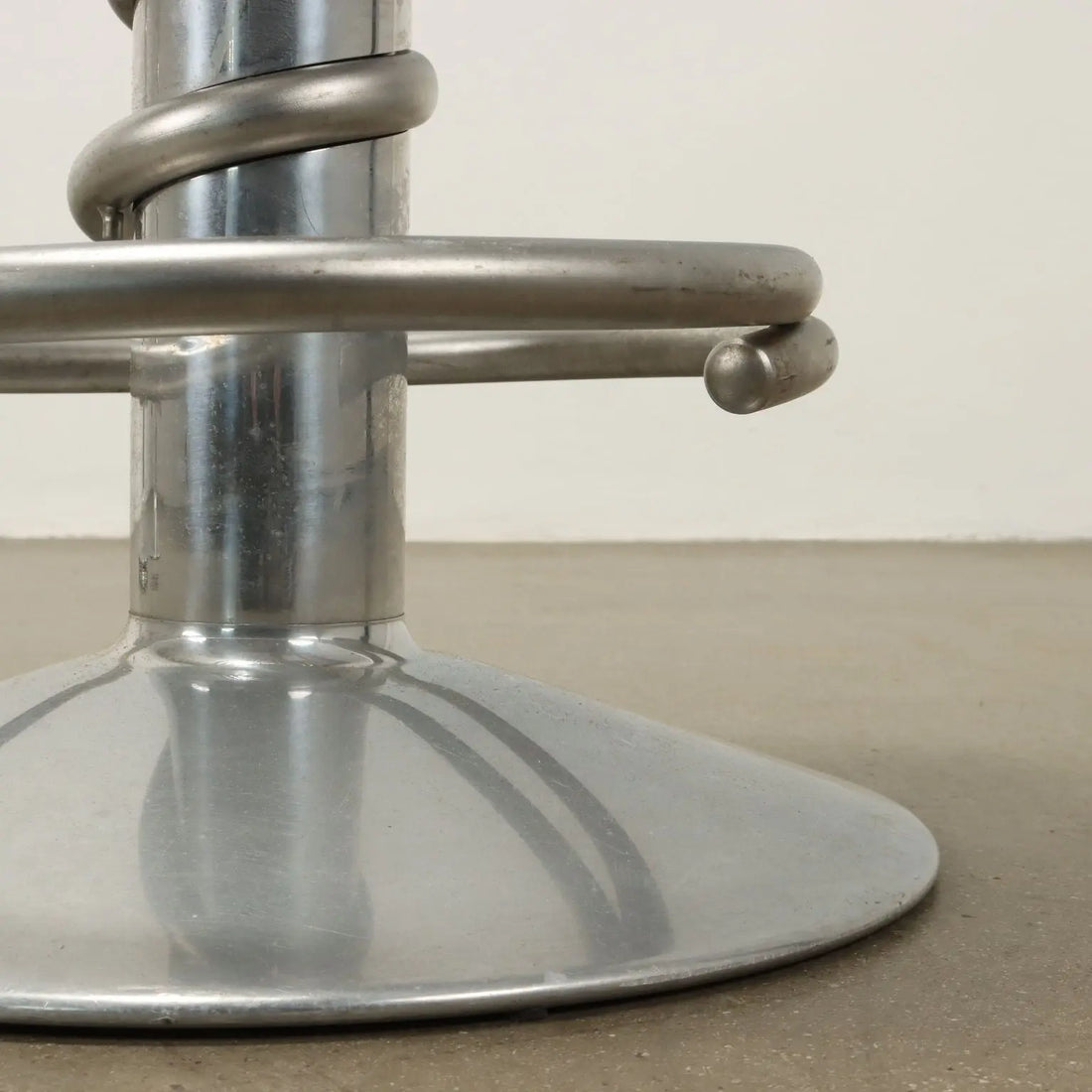 Driade Screw Stools Vintage Design Ron Arad Aluminium Metal 2000s | Modernism | Chairs