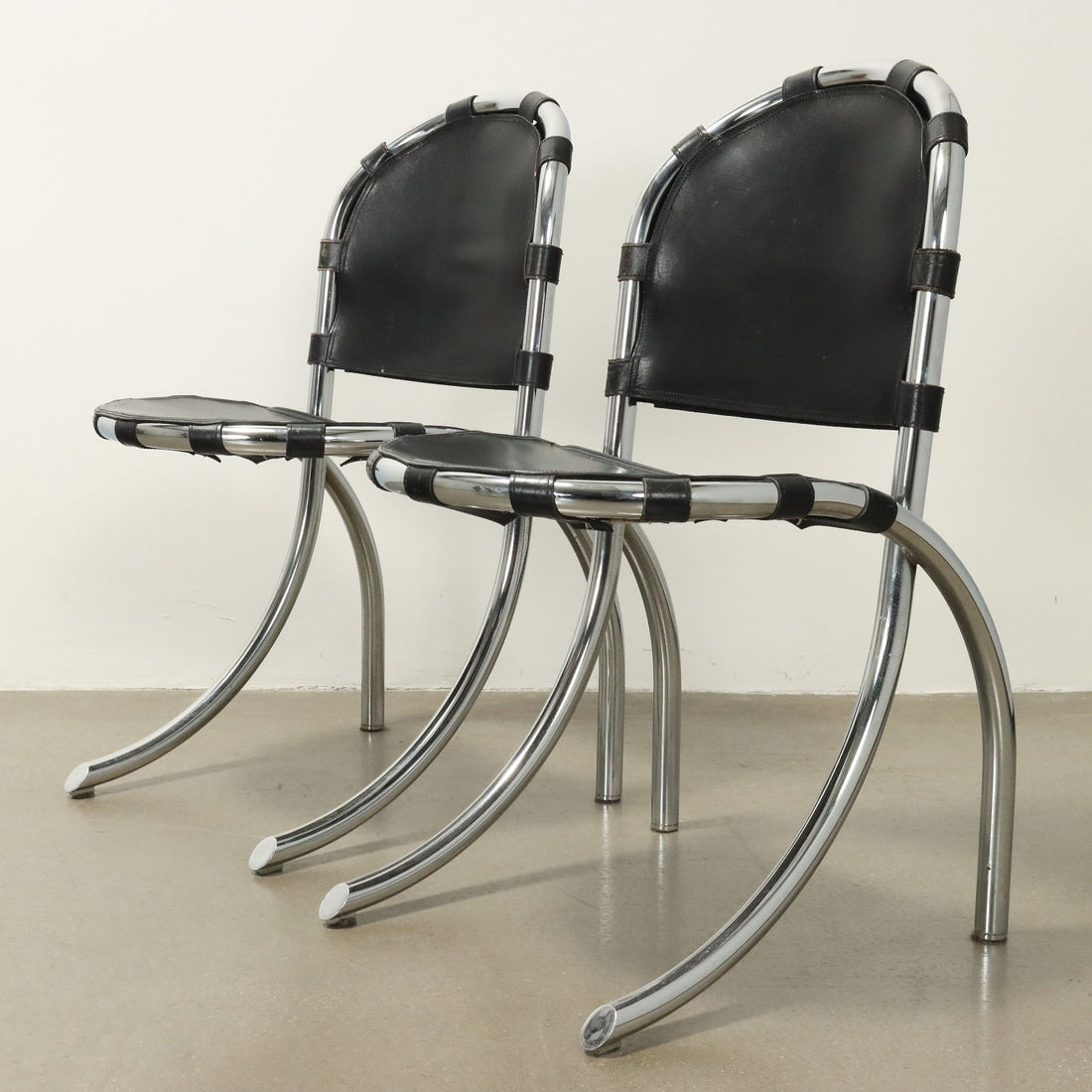  | Modernism  Chairs
