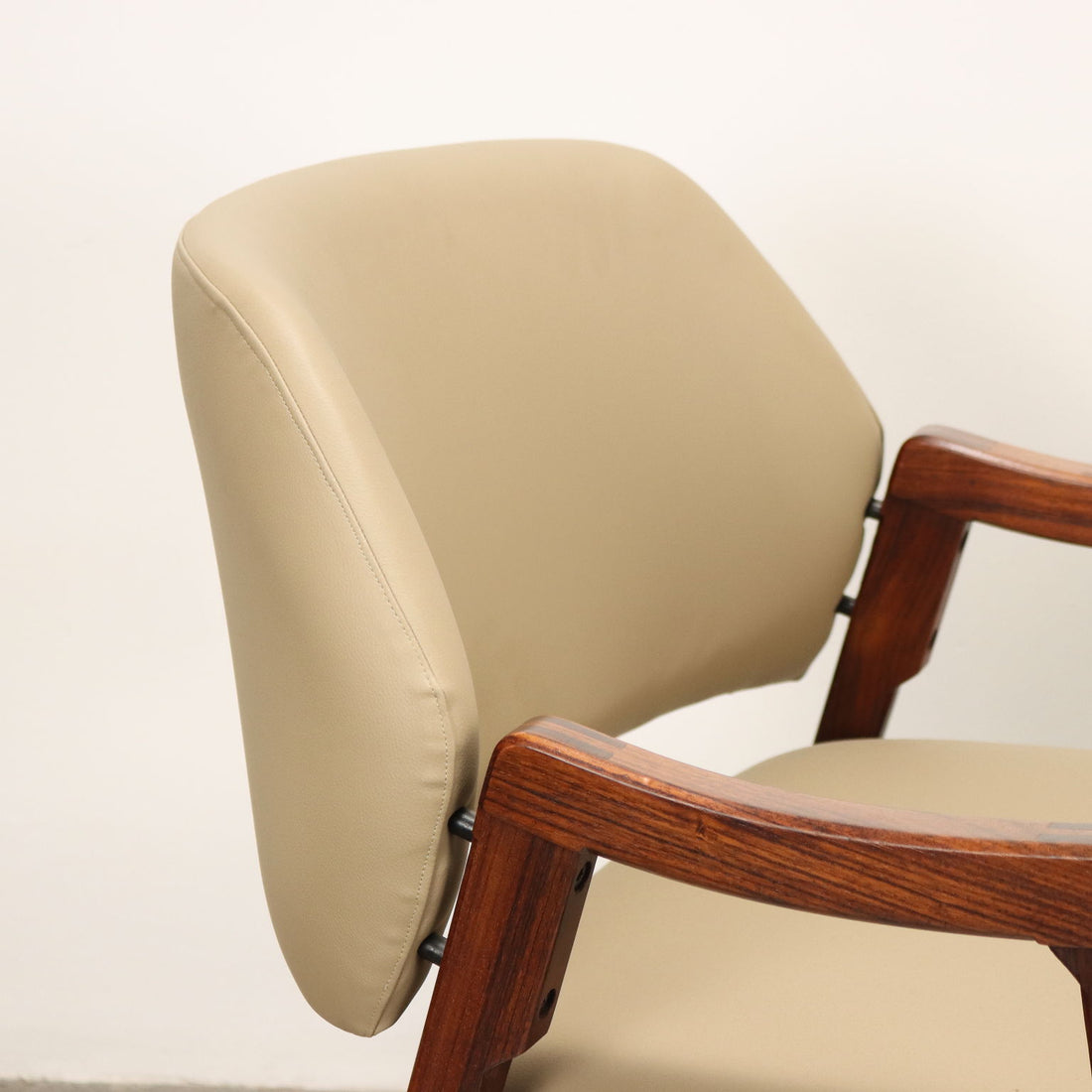  | Modernism  Chairs