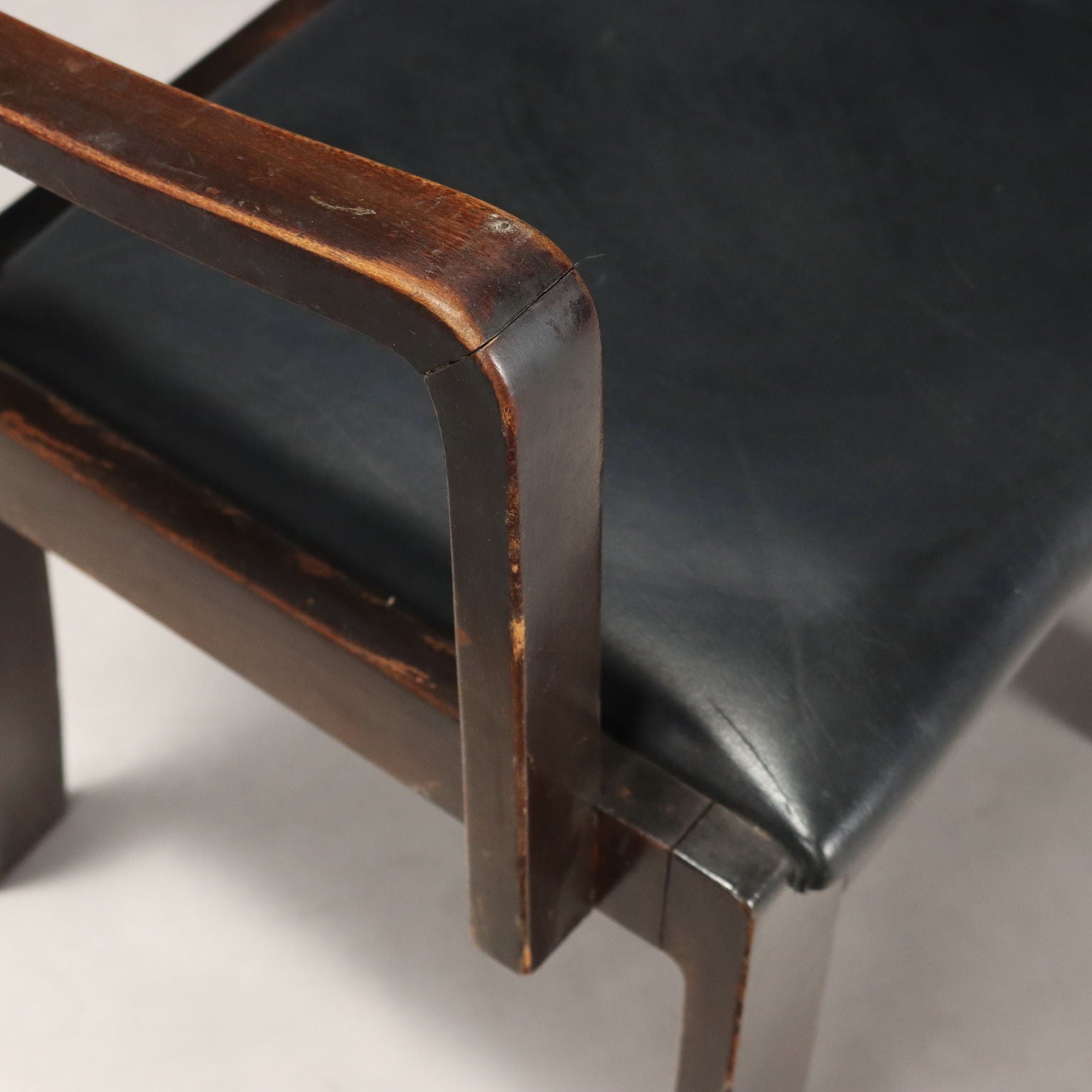  | Modernism  Chairs