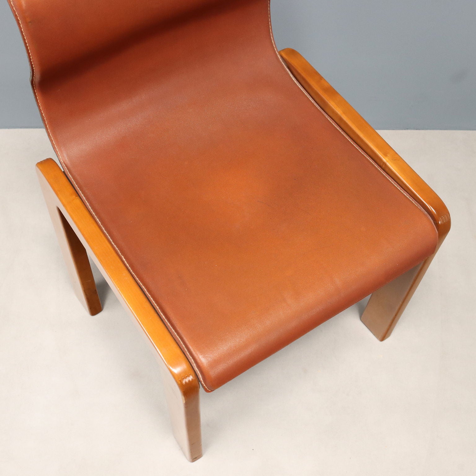  | Modernism  Chairs