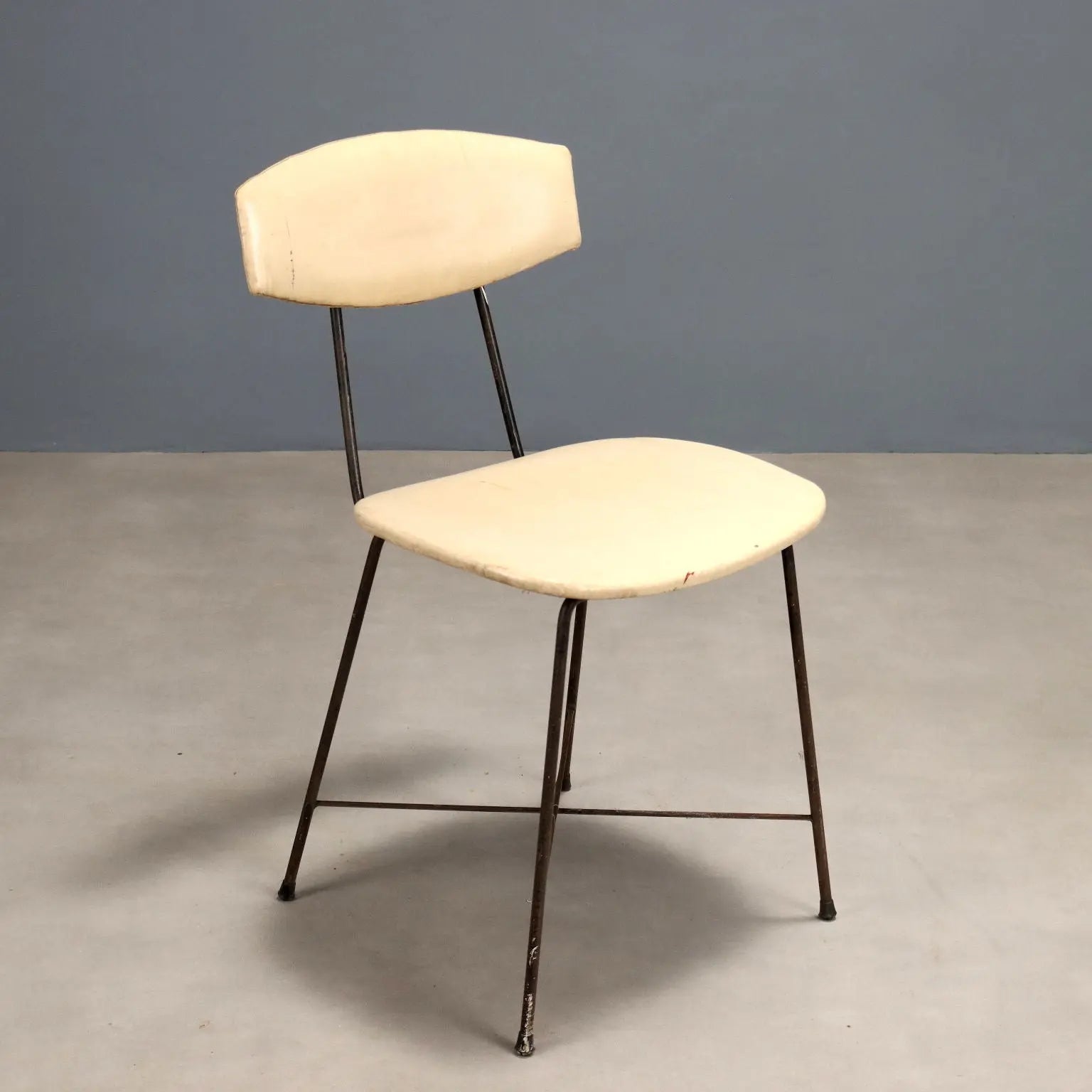 Vintage Chair Enamelled Metal White Leatherette Italy Design 1960s | Modernism | Chairs