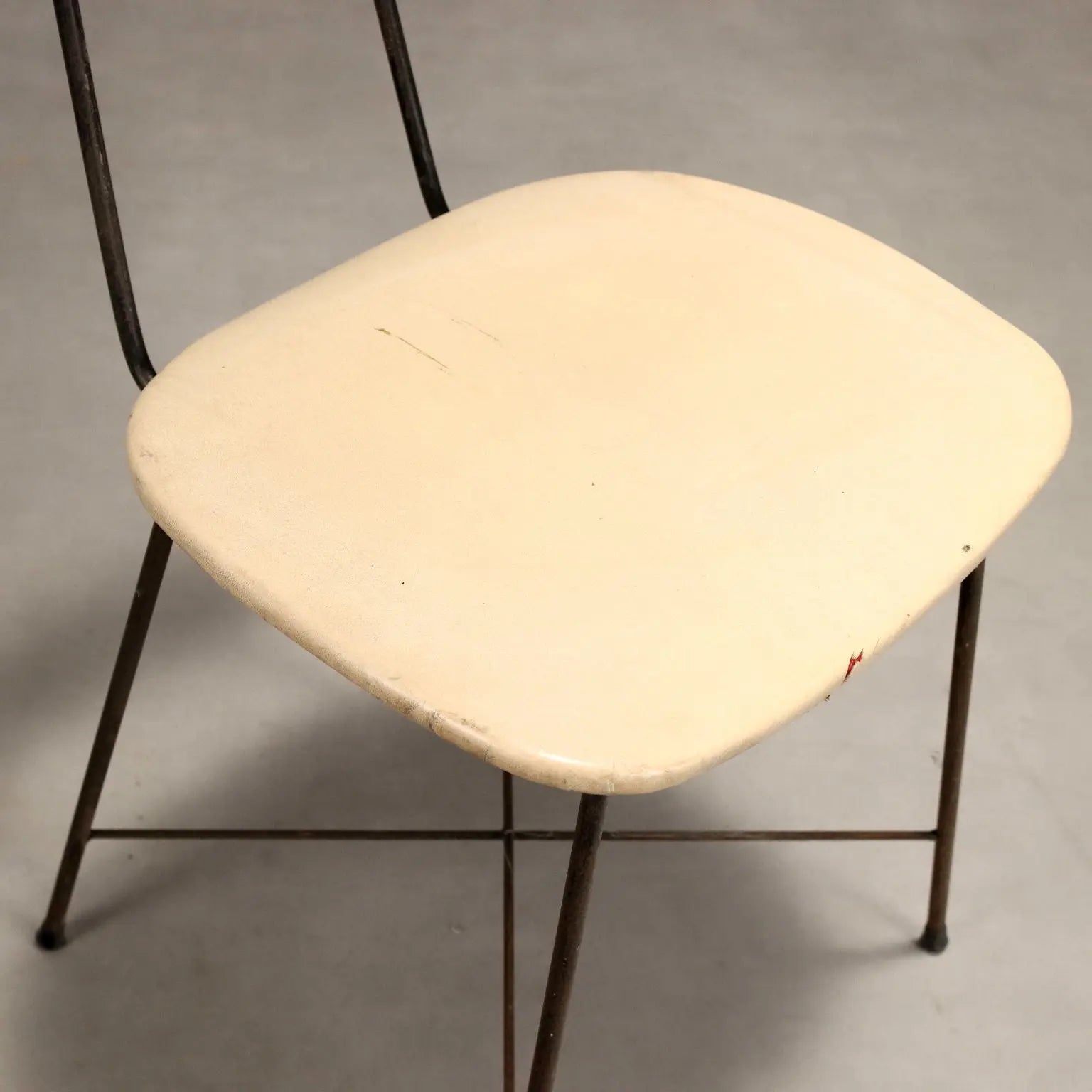 Vintage Chair Enamelled Metal White Leatherette Italy Design 1960s | Modernism | Chairs