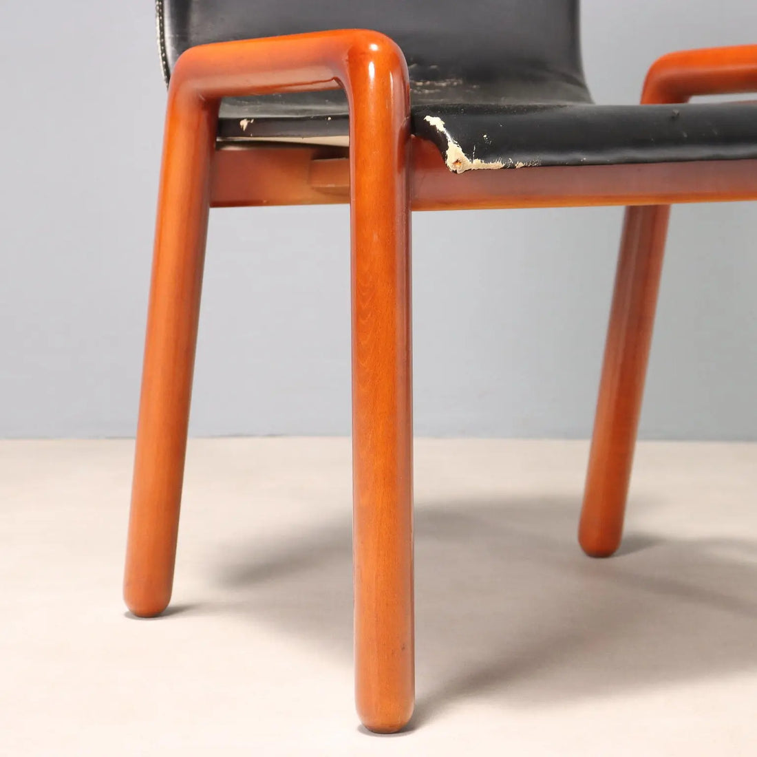 Mariani Dilos Chair Vintage Design G. Faleschini Leather 1970s | Modernism | Chairs