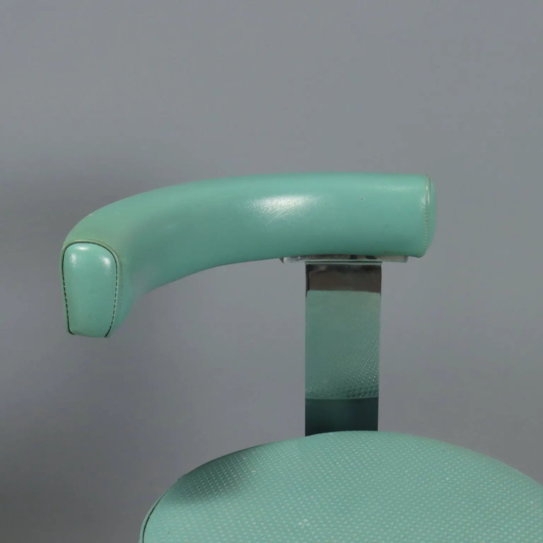 Vintage Dentist's Stools Metal Leatherette Design Italy 1980s | Modernism | Chairs