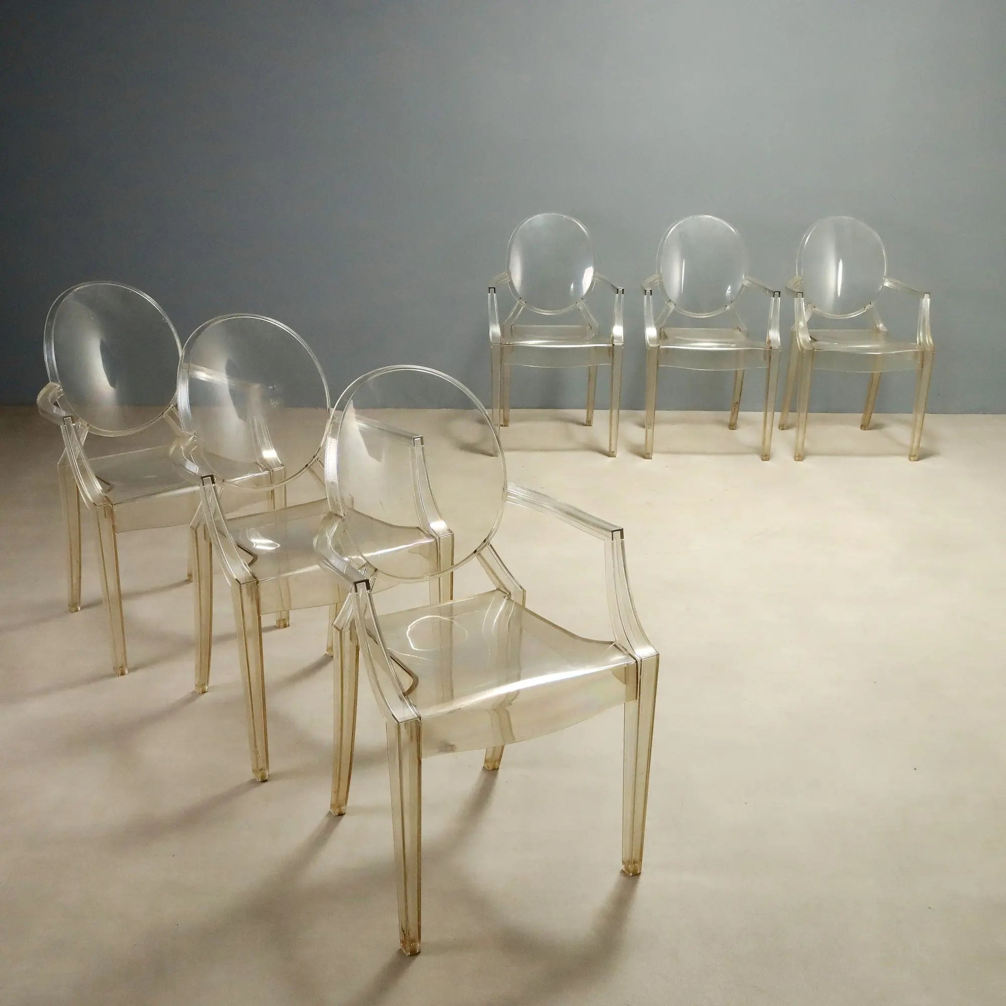 Kartell Louis Ghost Chairs Design Philippe Starck 2000s