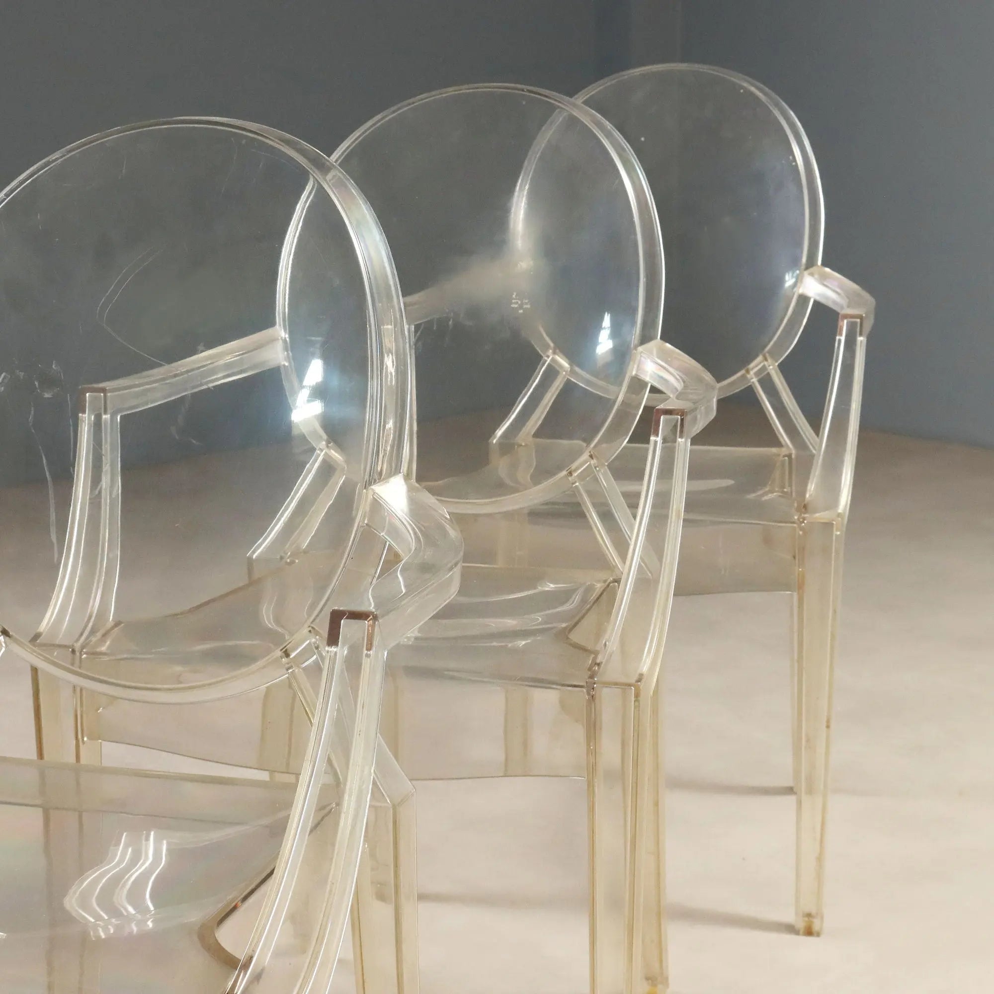 Kartell Louis Ghost Chairs Design Philippe Starck 2000s