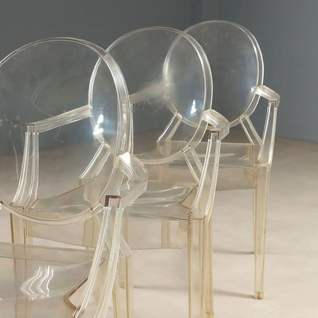Kartell Louis Ghost Chairs Design Philippe Starck 2000s