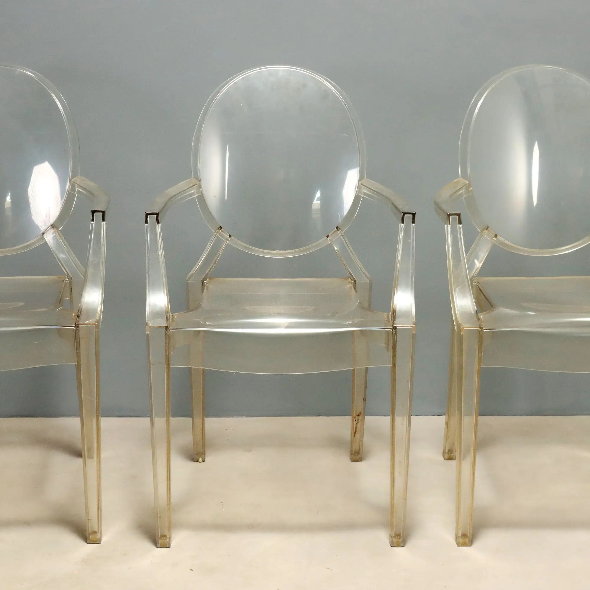 Kartell Louis Ghost Chairs Design Philippe Starck 2000s