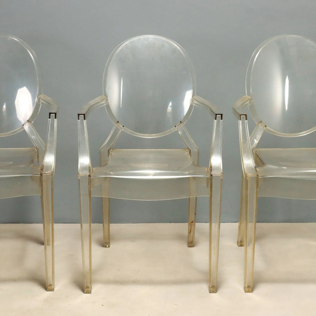 Kartell Louis Ghost Chairs Design Philippe Starck 2000s