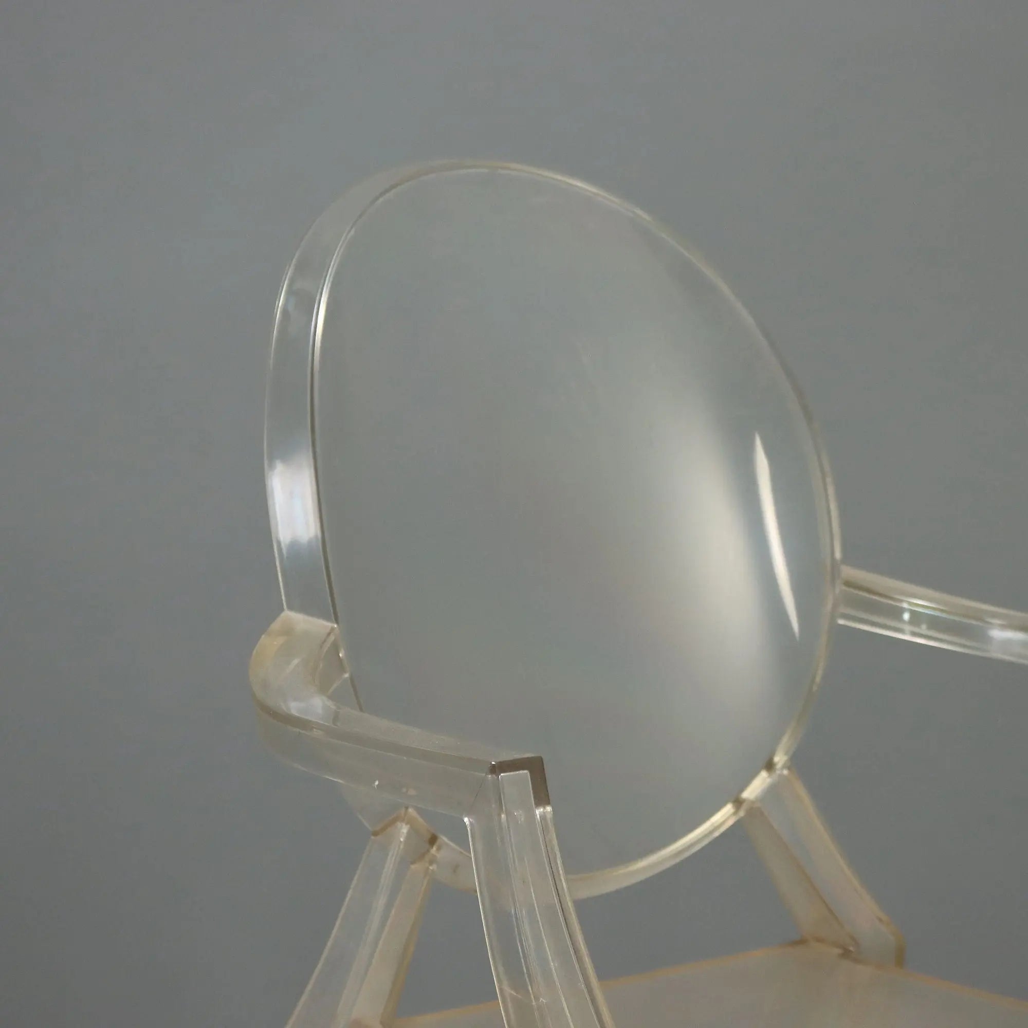 Kartell Louis Ghost Chairs Design Philippe Starck 2000s