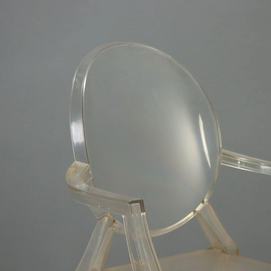 Kartell Louis Ghost Chairs Design Philippe Starck 2000s