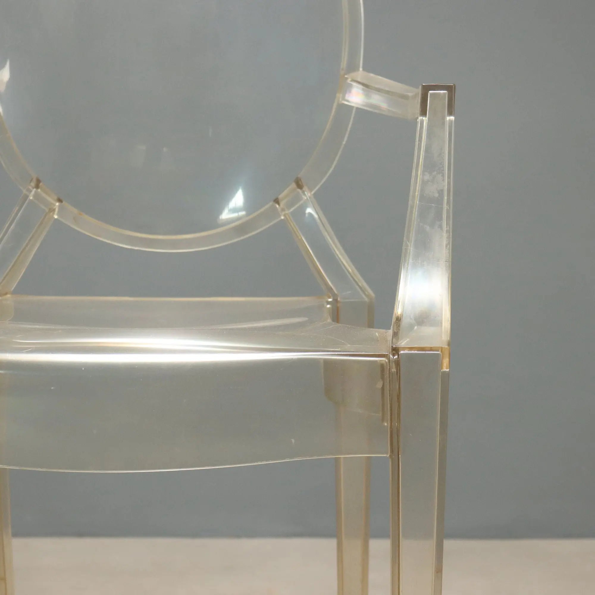 Kartell Louis Ghost Chairs Design Philippe Starck 2000s