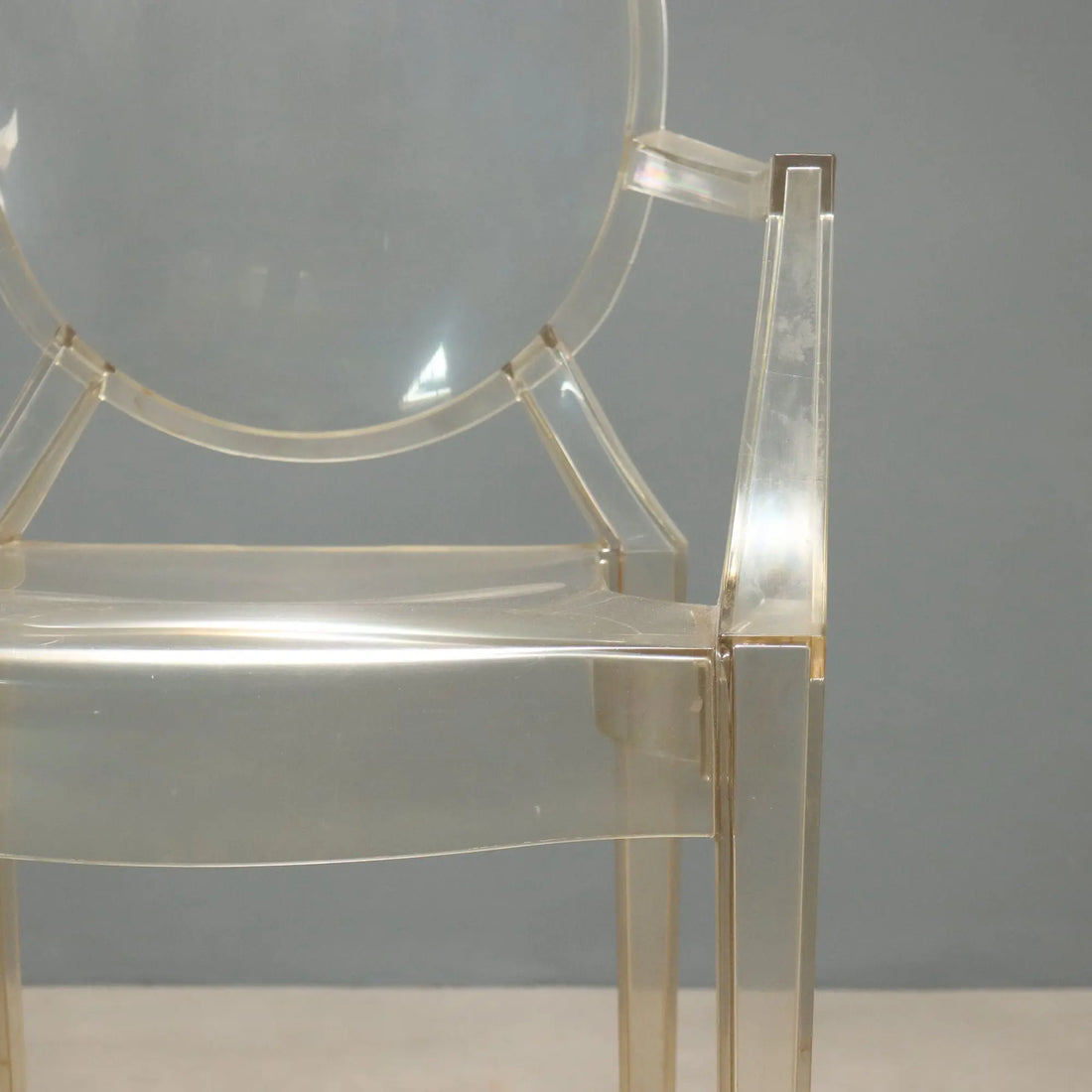 Kartell Louis Ghost Chairs Design Philippe Starck 2000s