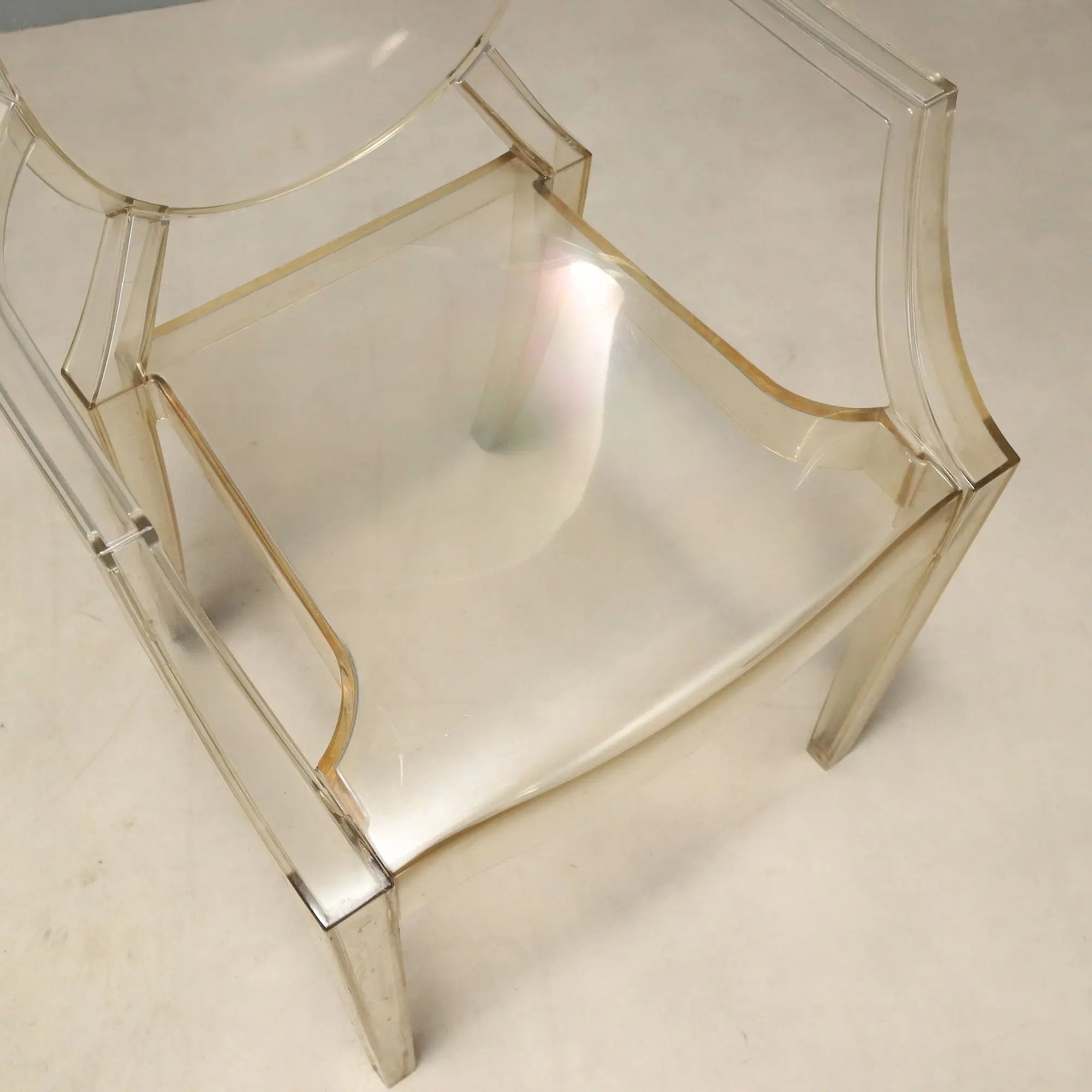 Kartell Louis Ghost Chairs Design Philippe Starck 2000s