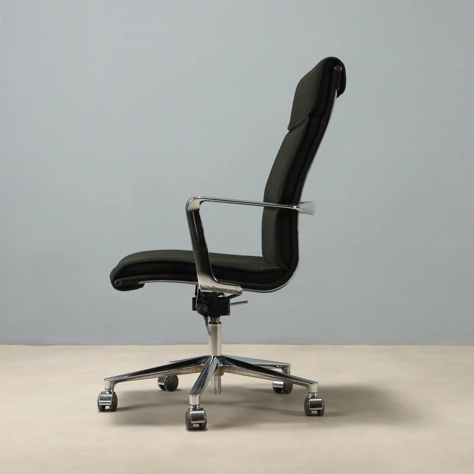 Vintage ICF Office Chair Design Eames Aluminium Italy 1970s