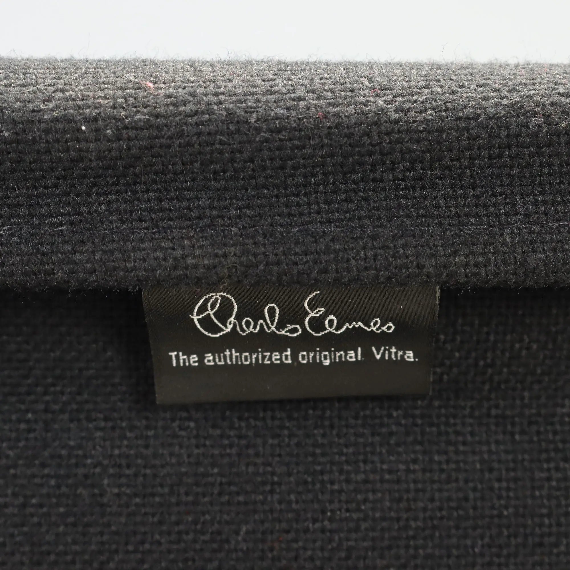 Vitra EA 119 Armchair Vintage Design Eames 2000s