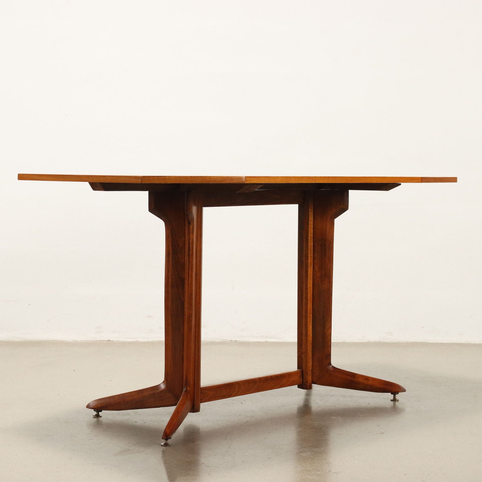  | Modernism  Tables