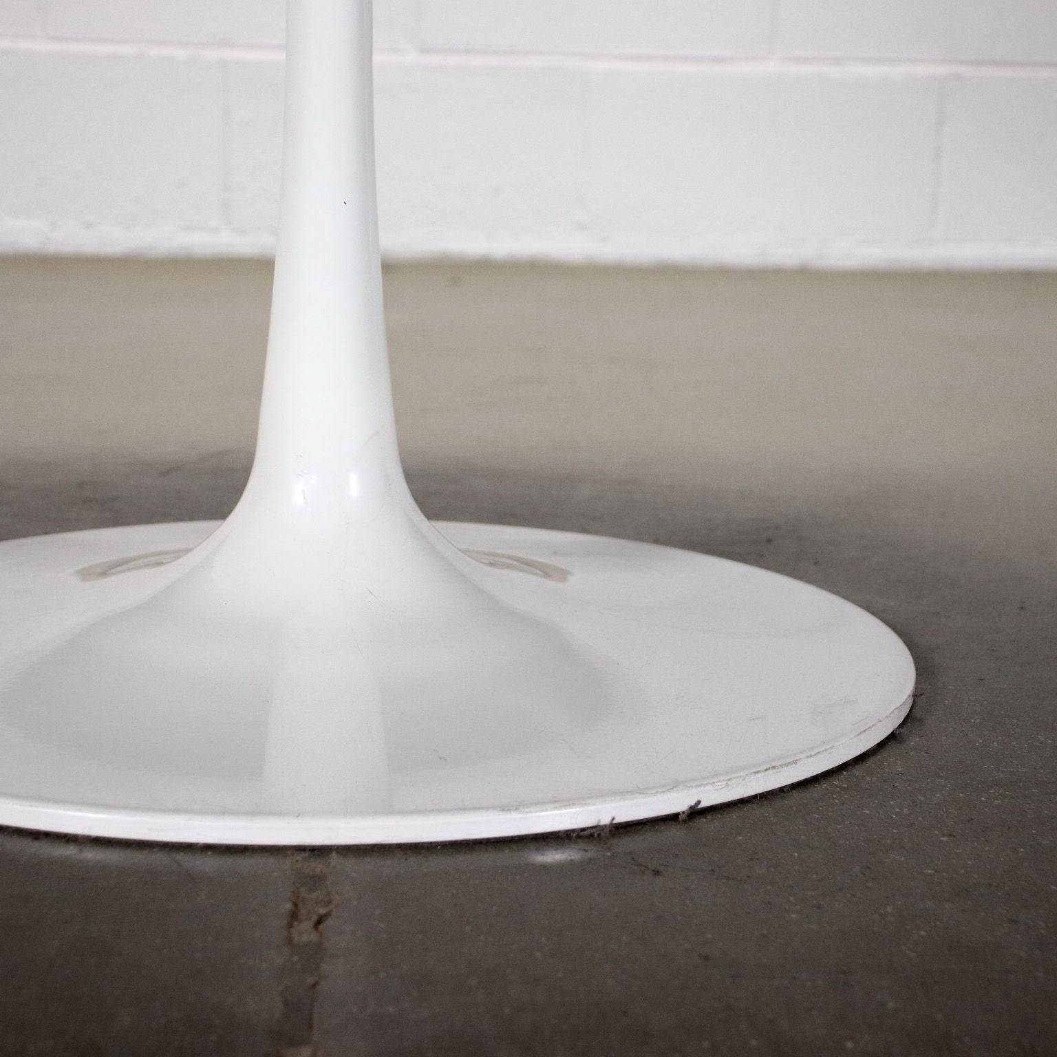 Vintage Table Tulip Style Lacquered Wood Italy 1960-1970s | Modernism  Tables