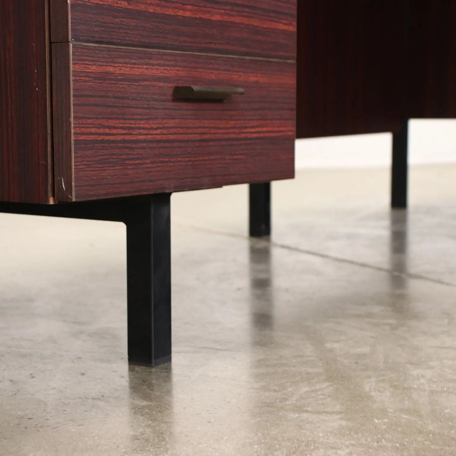 Desk Laminate Italy 1960s | Modernism | Tables