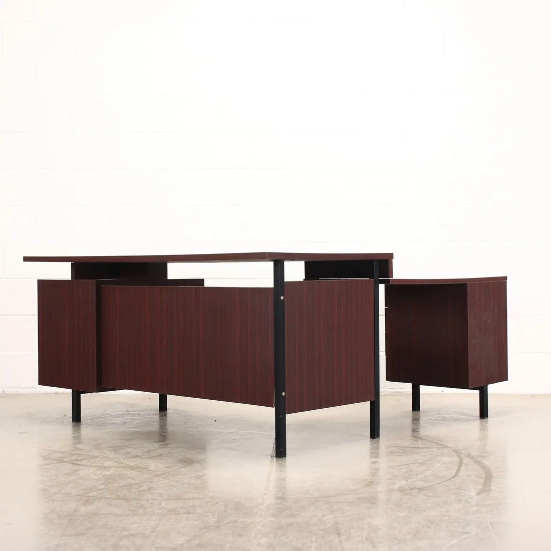 Desk Laminate Italy 1960s | Modernism | Tables