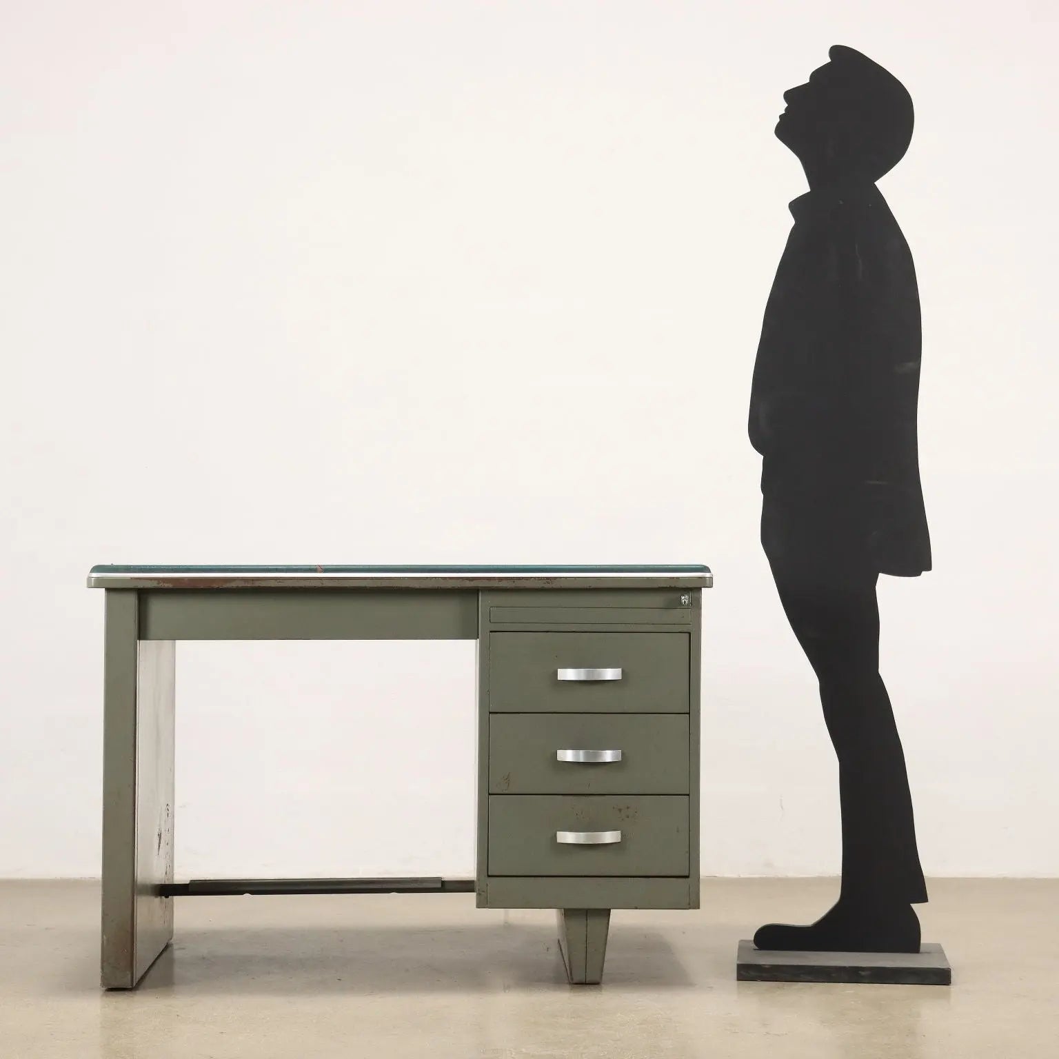 Vintage Writing Desk from the 1960s Enamelled Metal Leatherette | Modernism | Tables